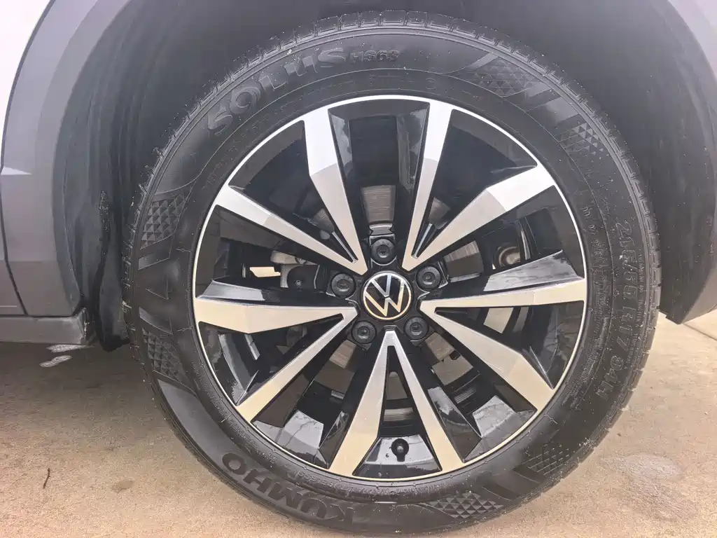 Volkswagen T-Roc 2023 — фото 15