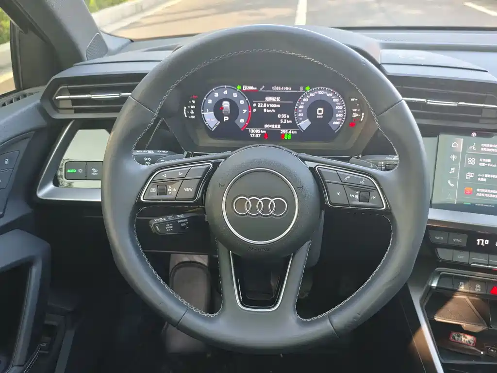 Audi A3 2023 — фото 18