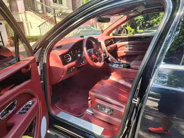 Bentley Bentayga 2022