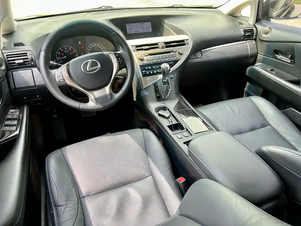 Lexus RX Classic 2015 — фото 12