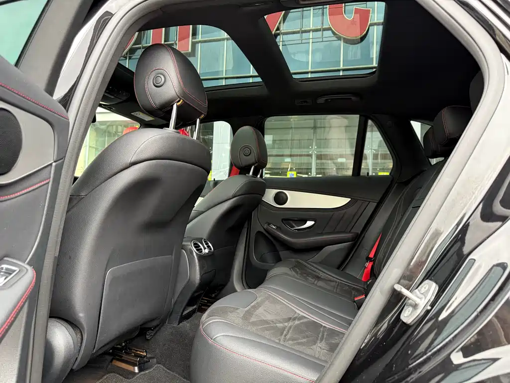 Mercedes-Benz GLC AMG 2019 — фото 11