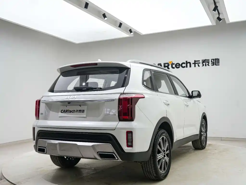 Kia Sportage 2023 — фото 21