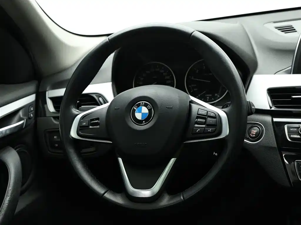 BMW X1 2018 — фото 16