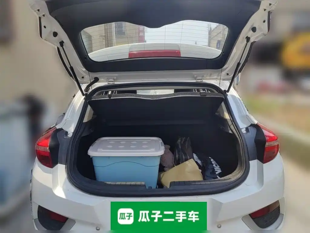 Geely Emgrand GS 2017 — фото 10