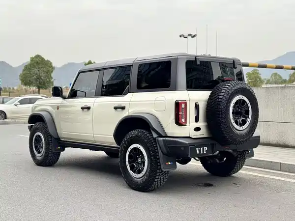 Ford Bronco 2024
