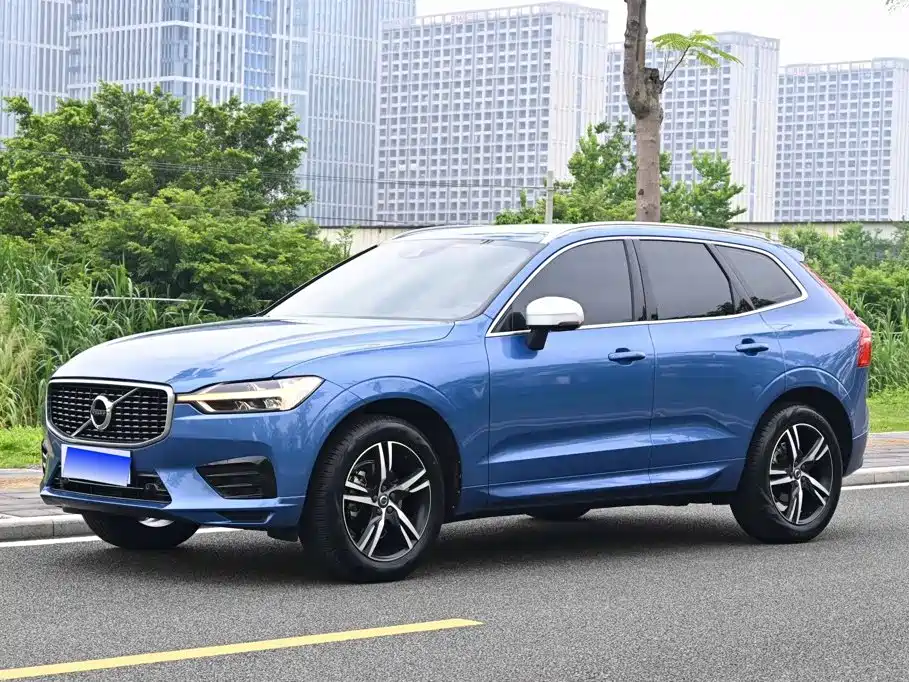 Volvo XC60 2019 — фото 1