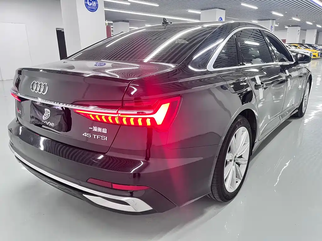 Audi A6L 2023 — фото 17