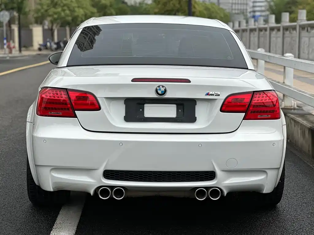 BMW M3 2011 — фото 19