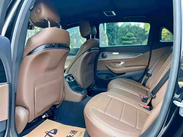 Mercedes-Benz E-Class 2022
