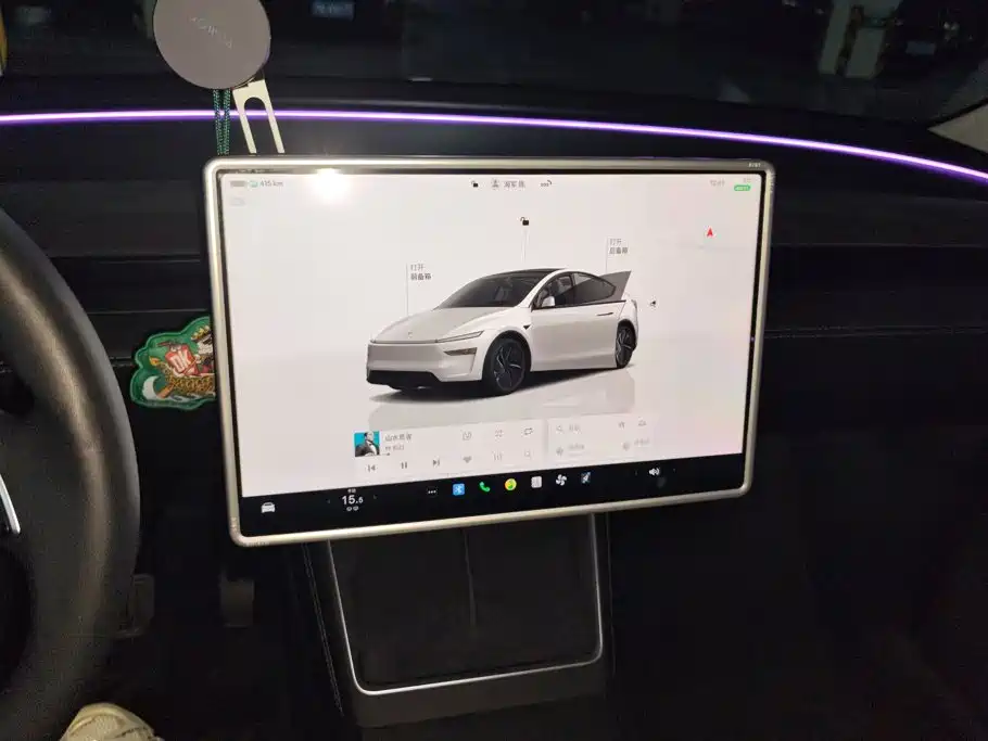 Tesla Model Y 2025 — фото 13
