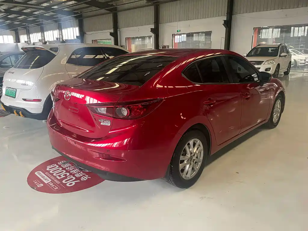 Mazda 3 Axela 2015