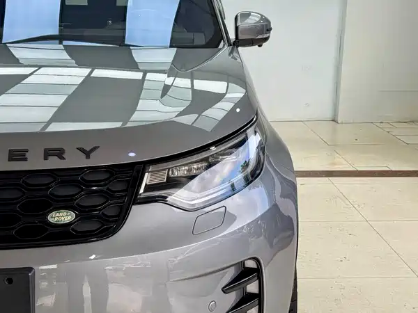 Land Rover Discovery 2020