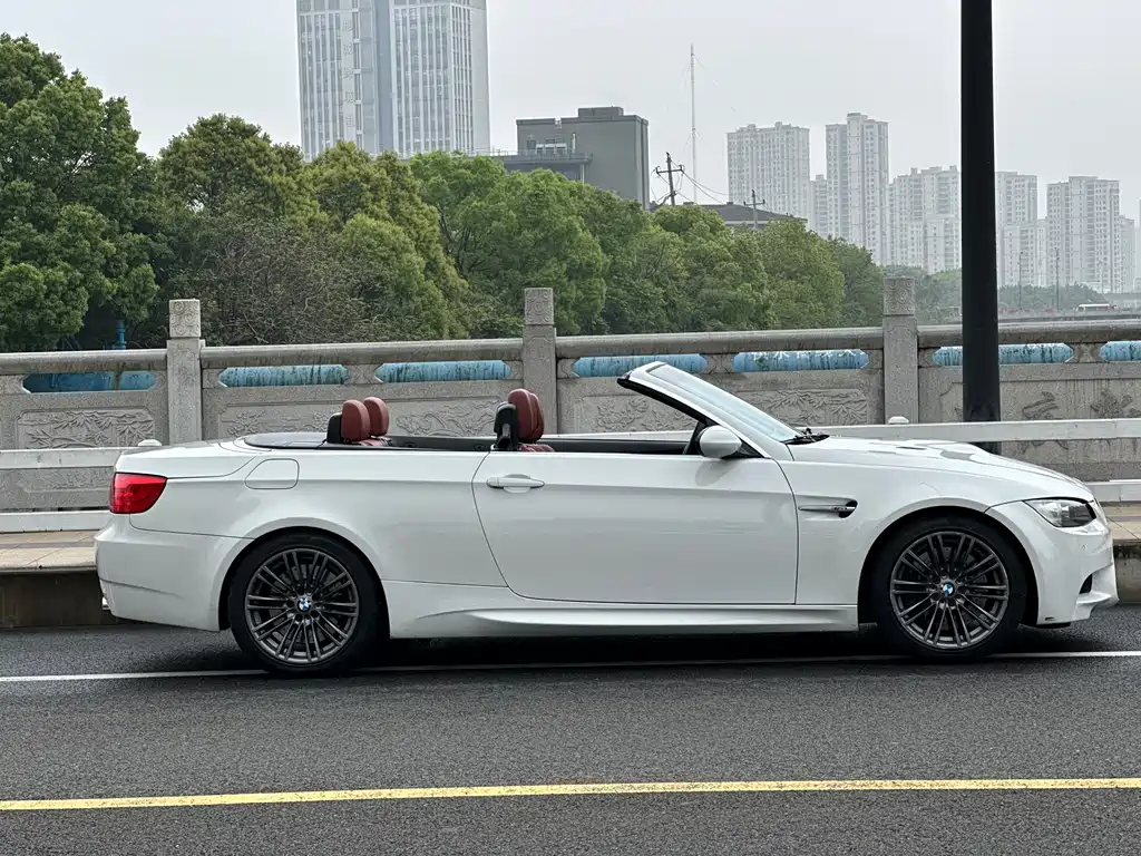 BMW M3 2011 — фото 20