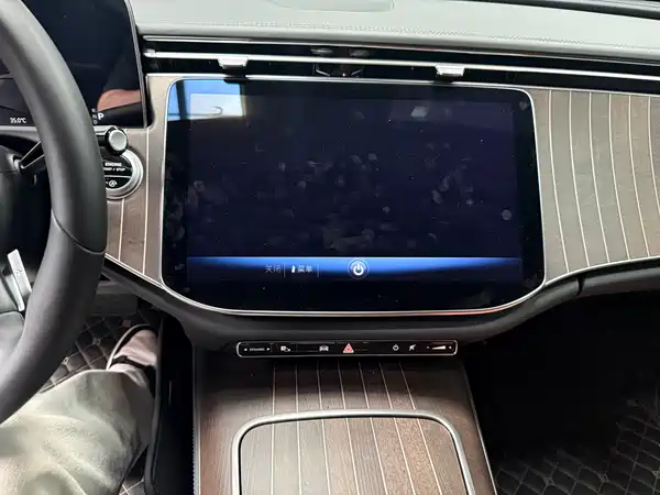Mercedes-Benz E-Class 2025