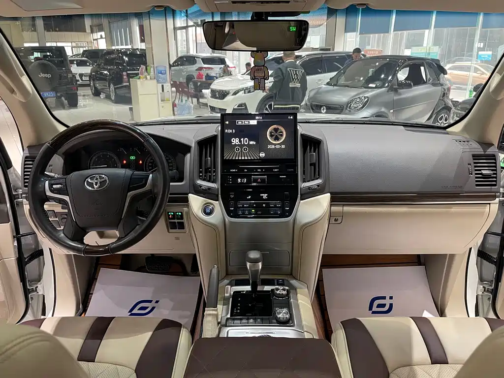 Toyota Land Cruiser 2019 — фото 4
