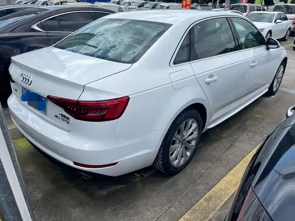 Audi A4L 2017