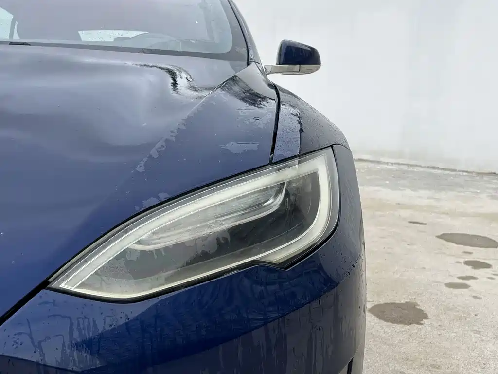 Tesla Model S 2017 — фото 13