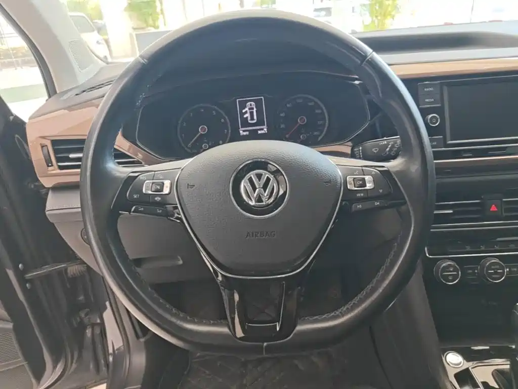 Volkswagen Tharu 2019 — фото 11