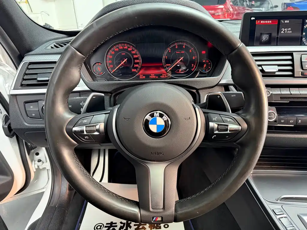 BMW 3 Series 2019 — фото 8