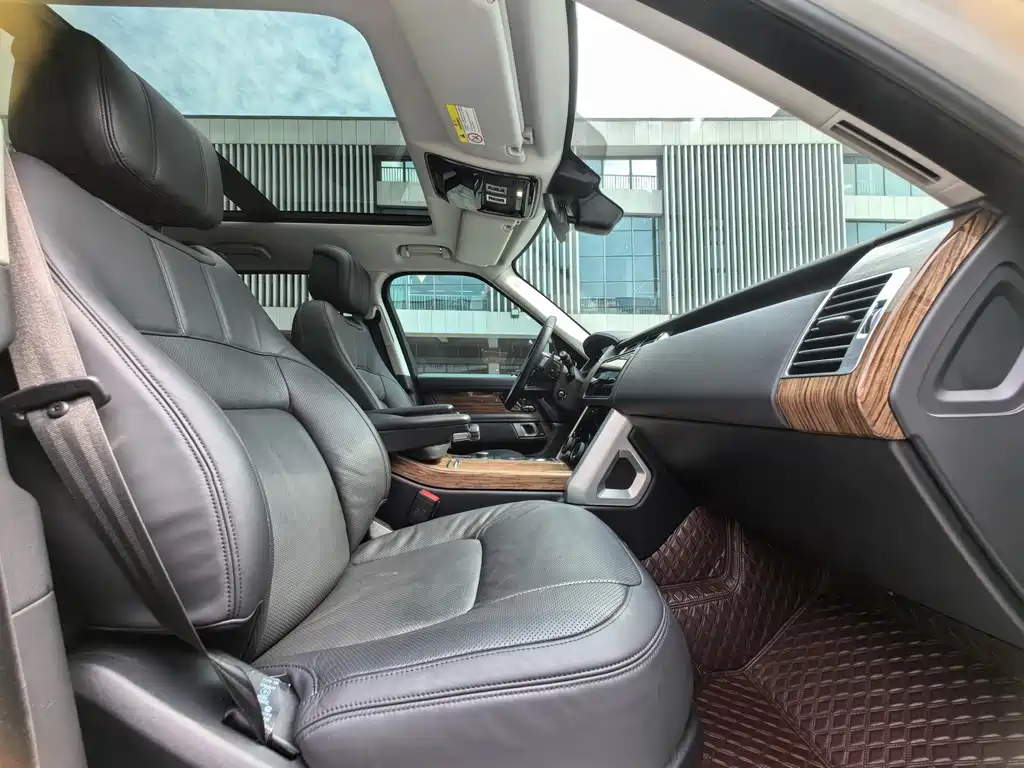 Land Rover Range Rover 2019 — фото 14