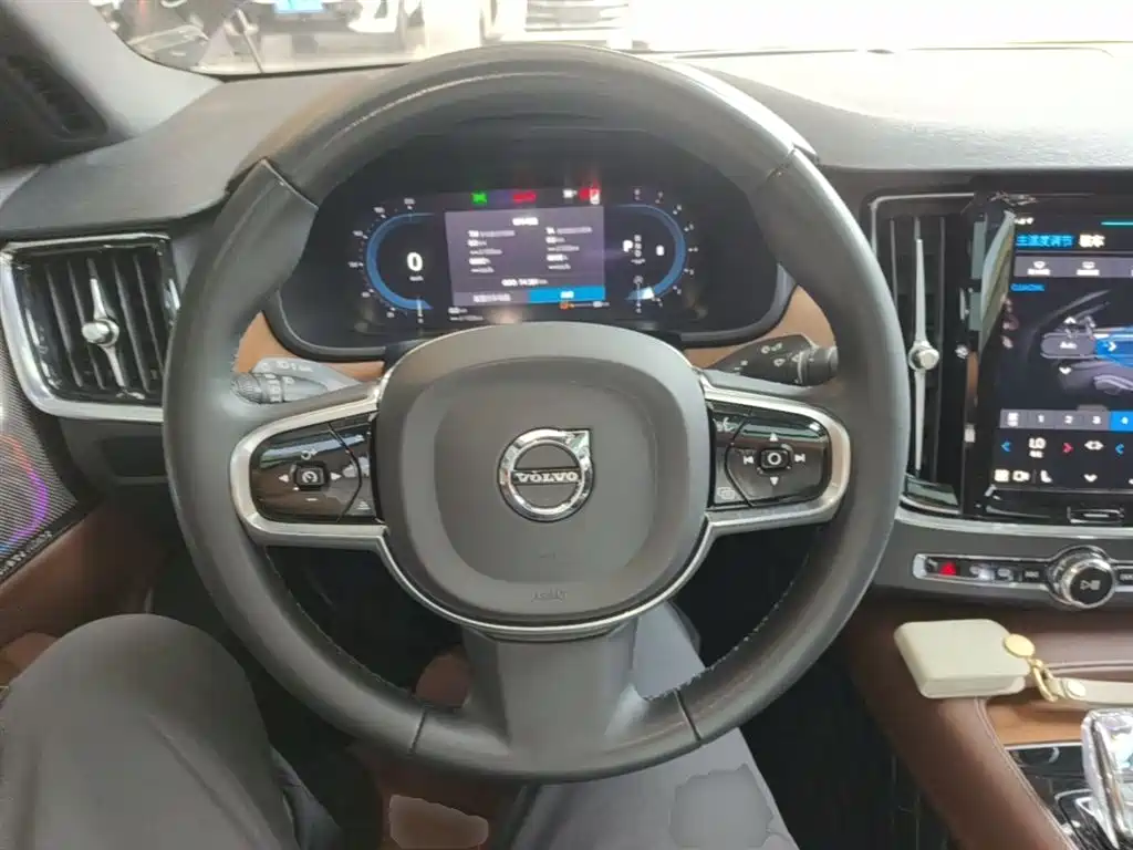Volvo S90 2023 — фото 11
