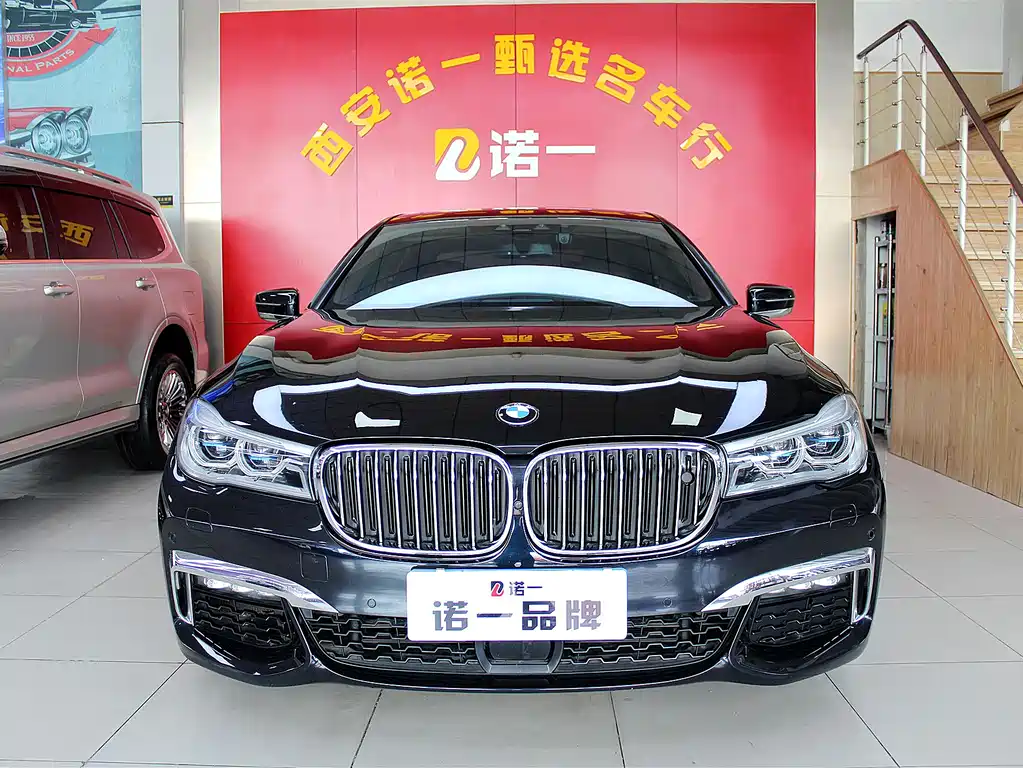 BMW 7 Series 2018 — фото 2