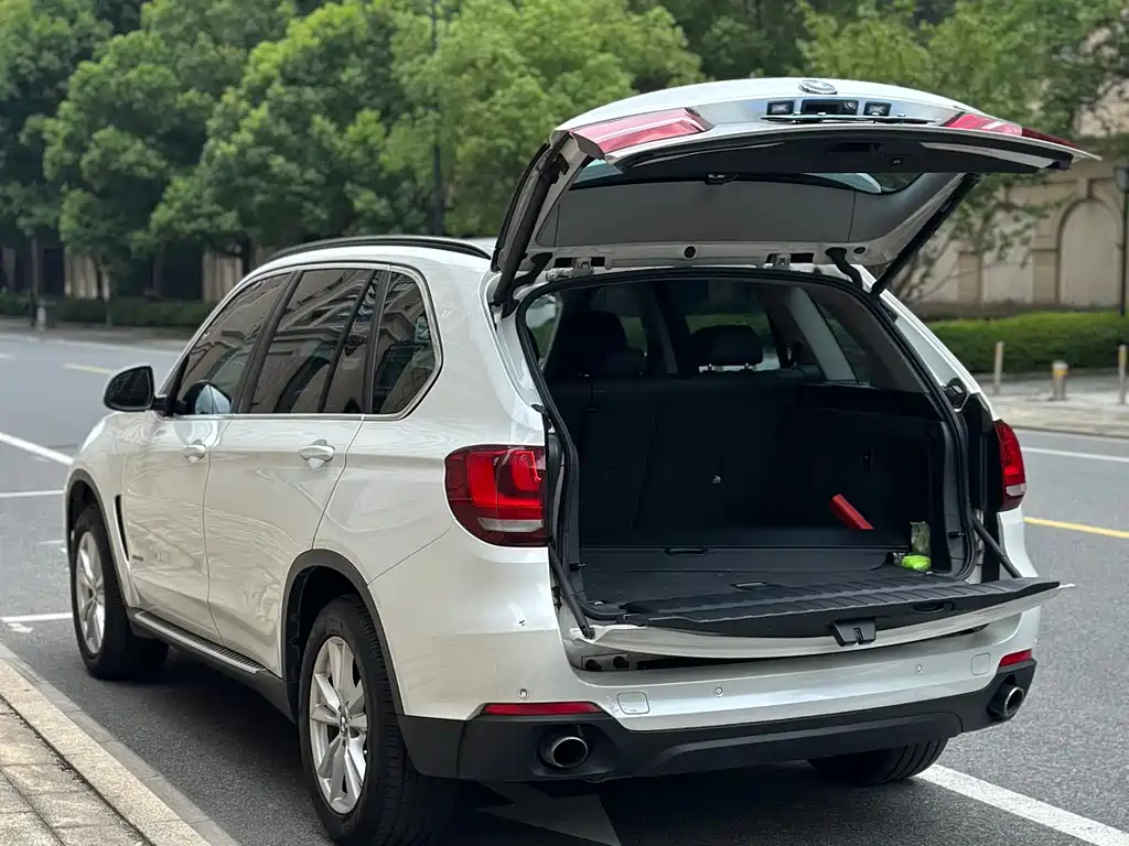 BMW X5 2015 — фото 19