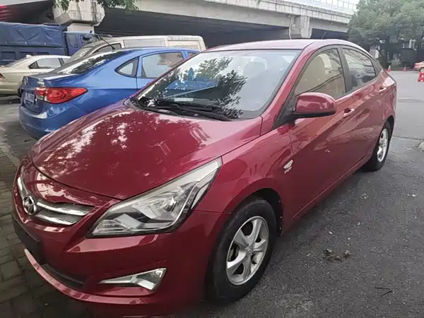 Hyundai Accent 2014
