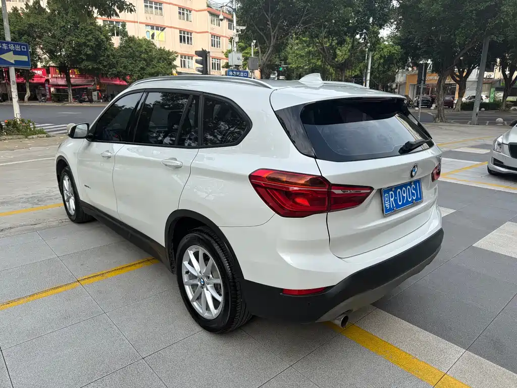 BMW X1 2018 — фото 4