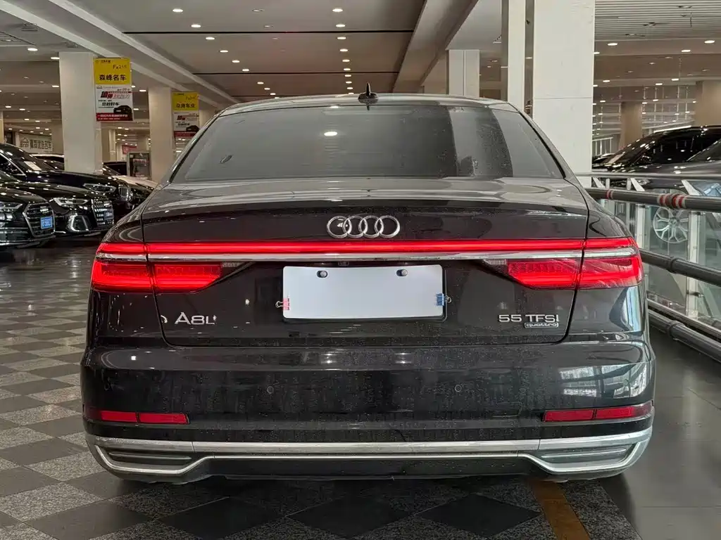 Audi A8 2021