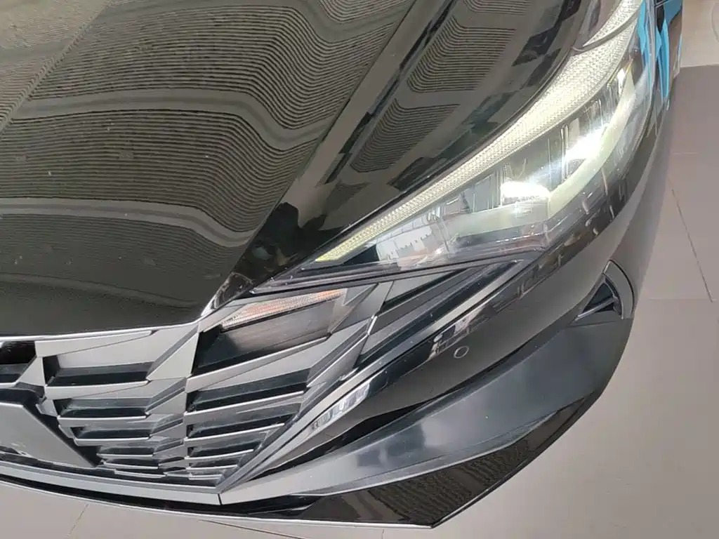 Hyundai Elantra 2022 — фото 24