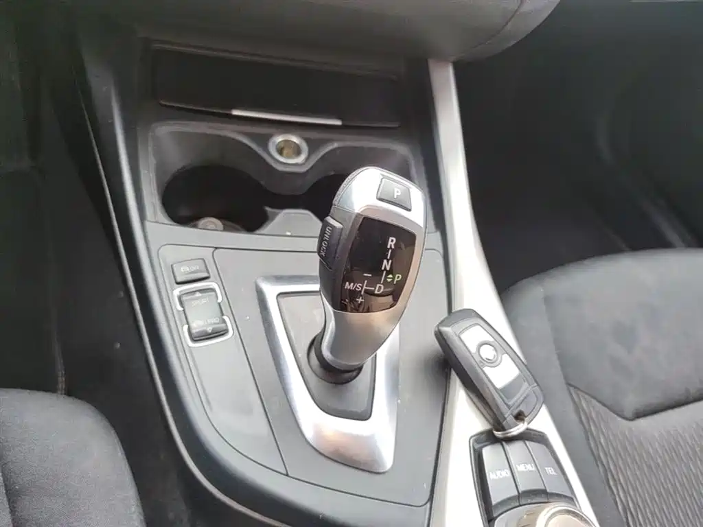 BMW 1 Series 2015 — фото 14
