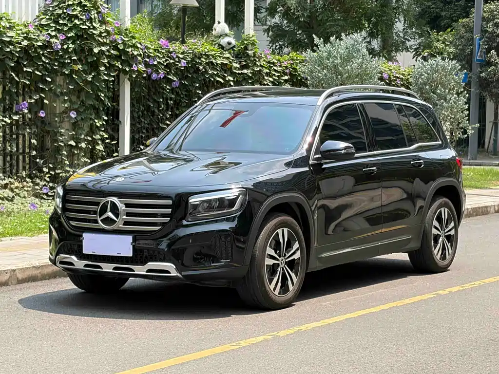 Mercedes-Benz GLB 2024