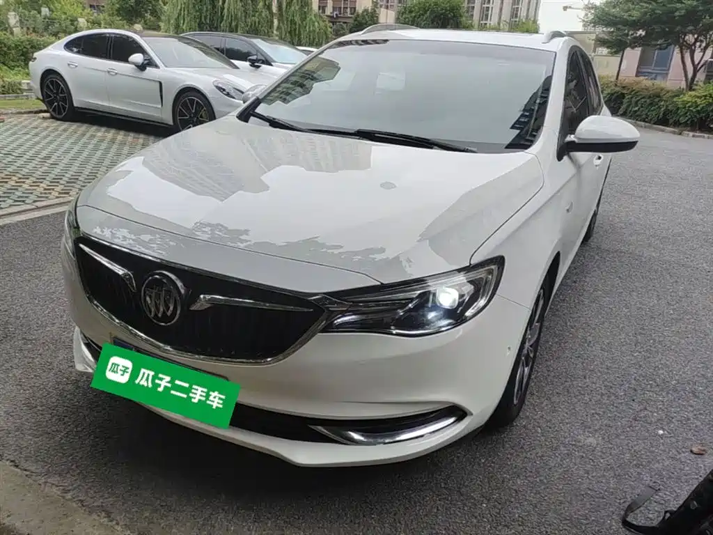 Buick Excelle 2018 — фото 1