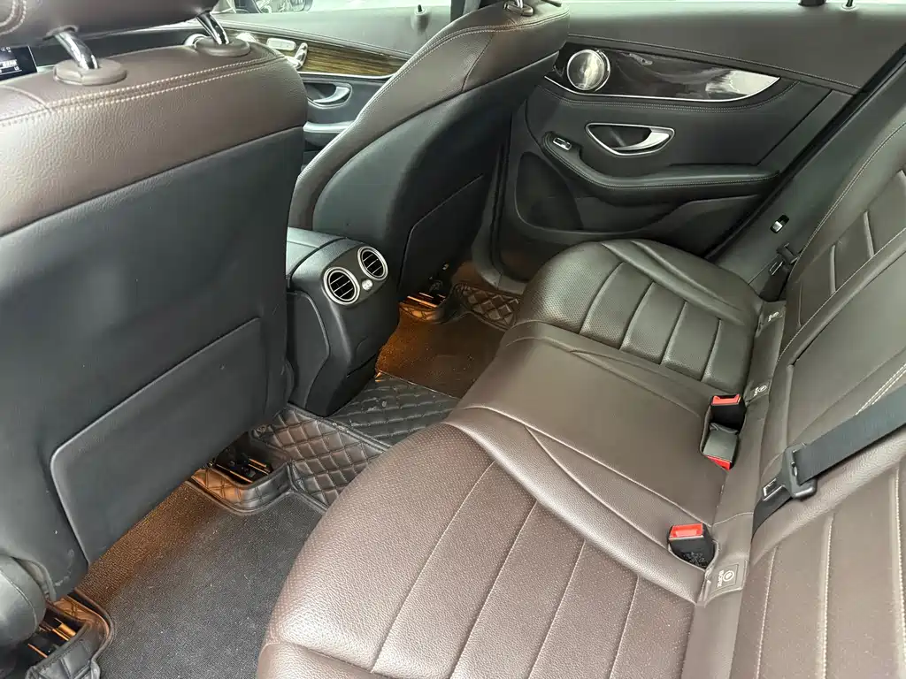 Mercedes-Benz GLC 2018 — фото 14
