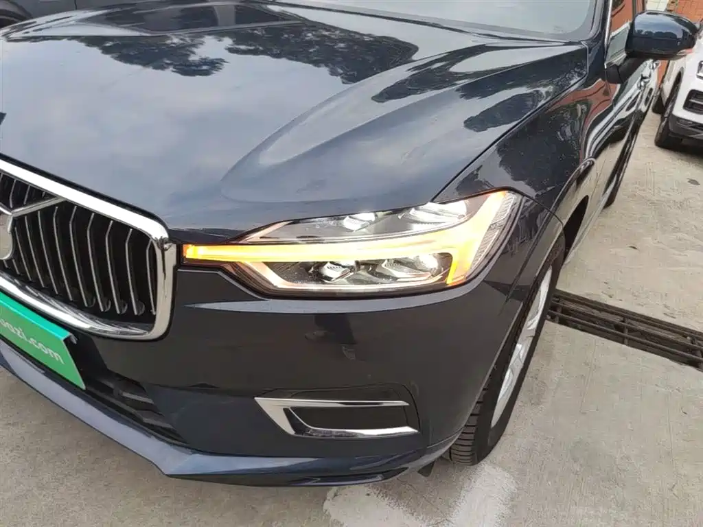 Volvo XC60 2021 — фото 24