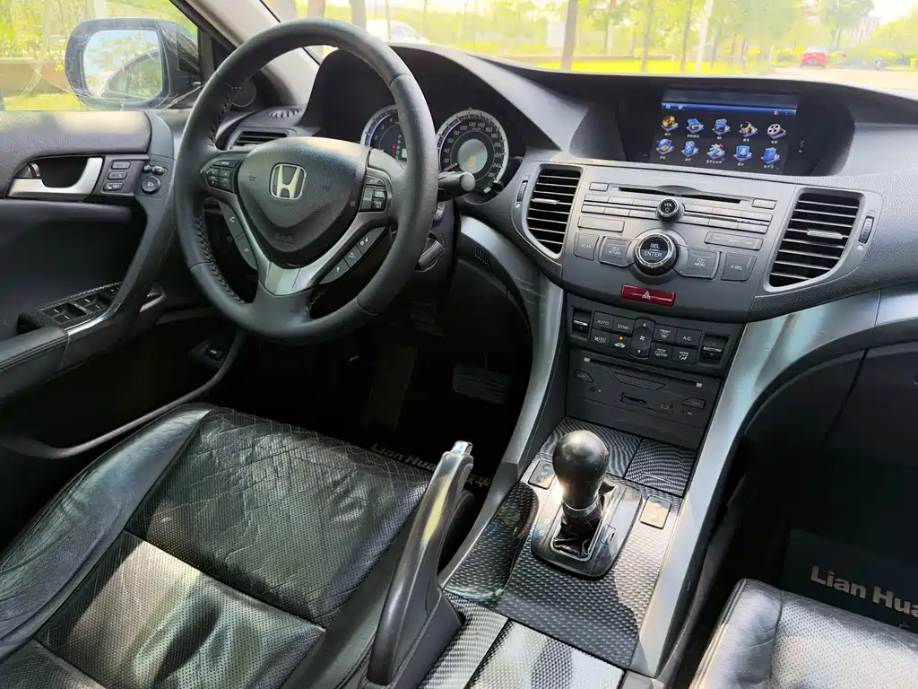 Honda Spirior 2014 — фото 17