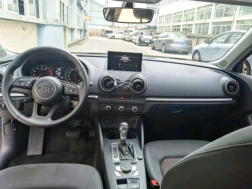 Audi A3 2020 — фото 10