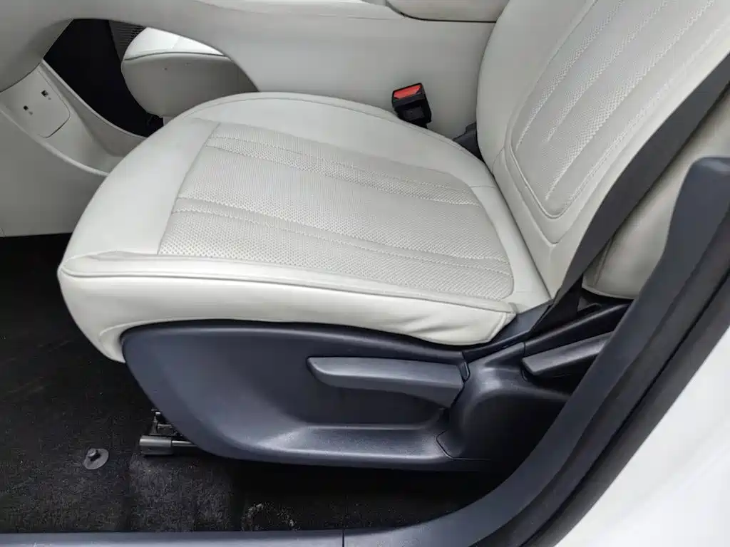 Geely Galaxy Starwish 2025 — фото 20