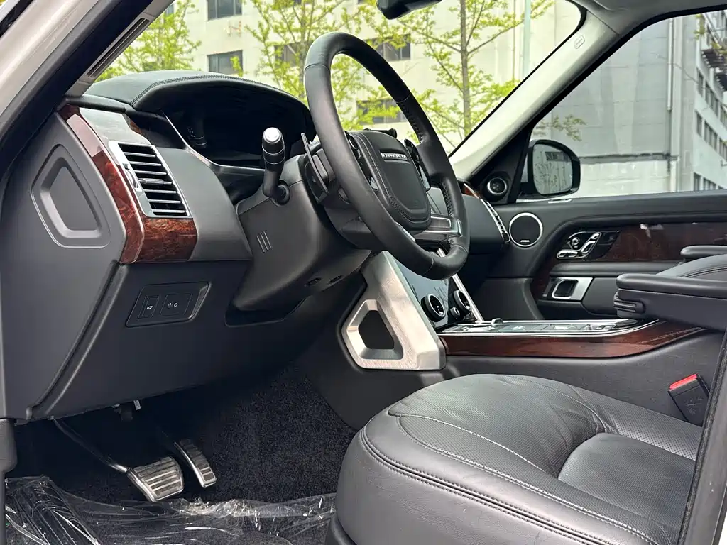 Land Rover Range Rover 2020 — фото 14