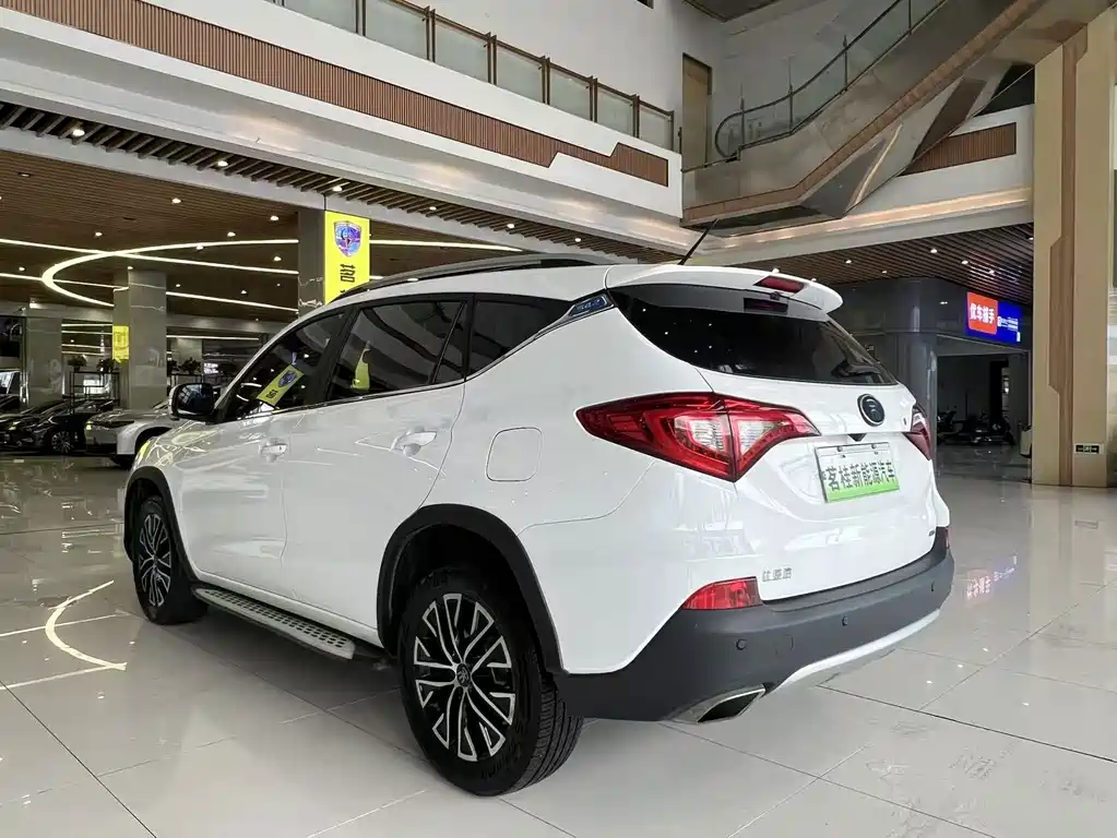 BYD Song New Energy 2018 — фото 13