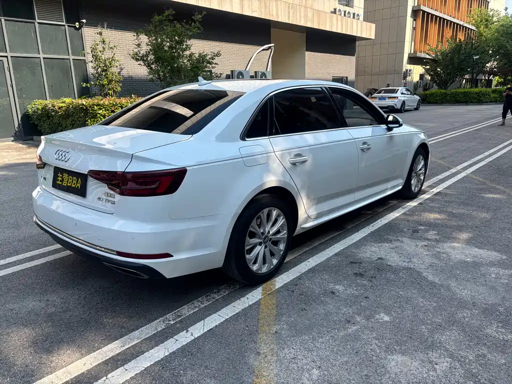 Audi A4L 2019 — фото 17