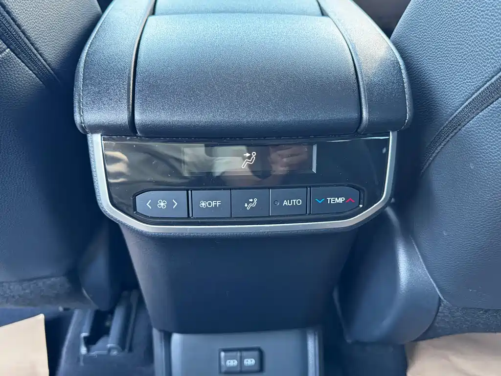 Toyota Highlander 2024 — фото 15