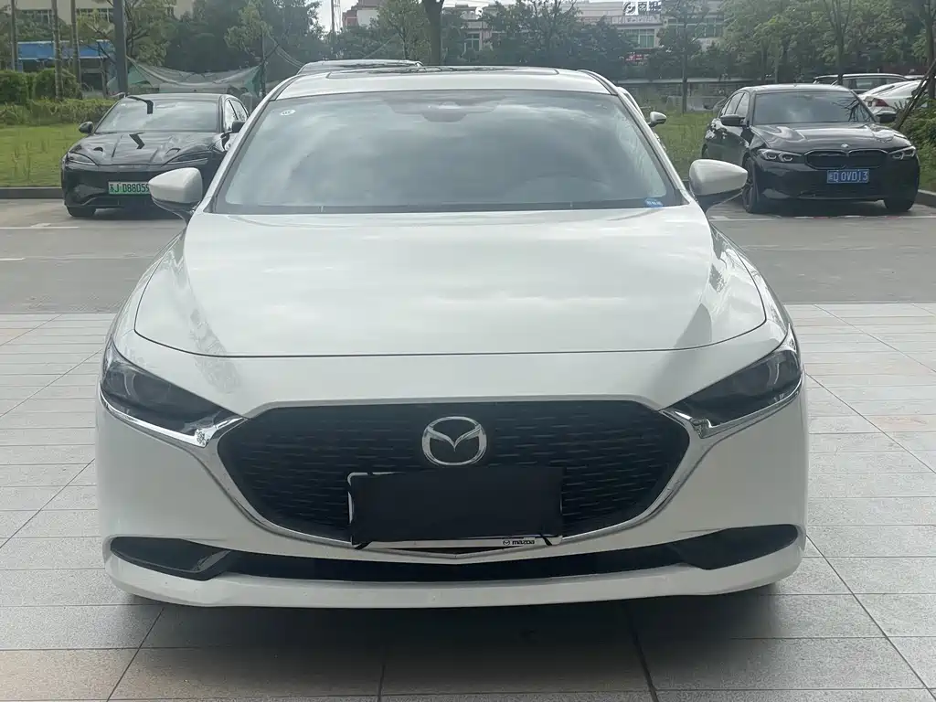 Mazda 3 Axela 2025