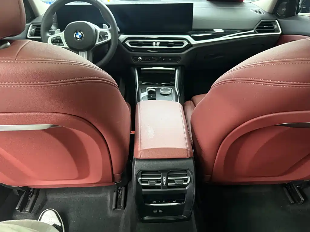 BMW 3 Series 2023 — фото 13