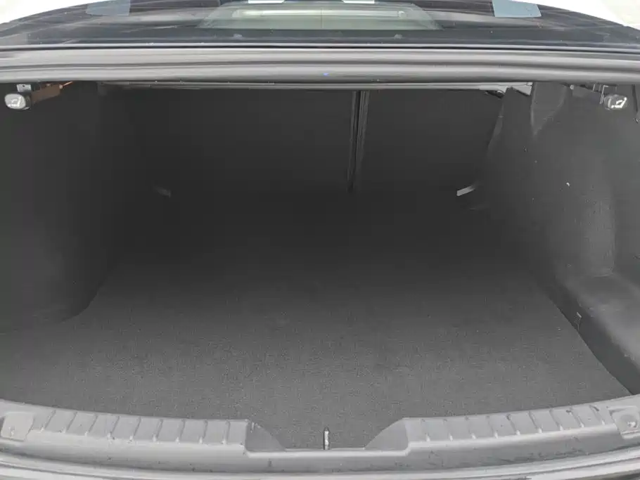 Mazda 3 Axela 2024