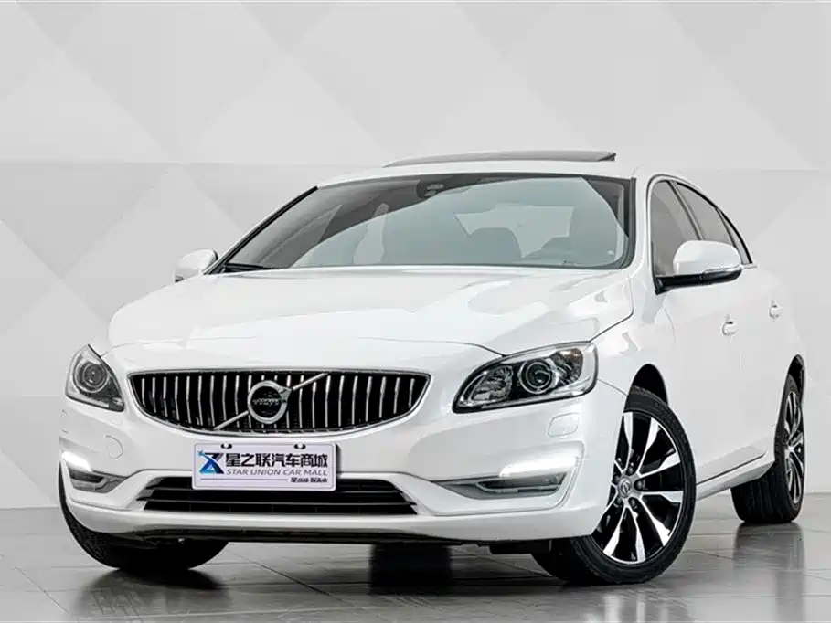 Volvo S60 2018 — фото 2
