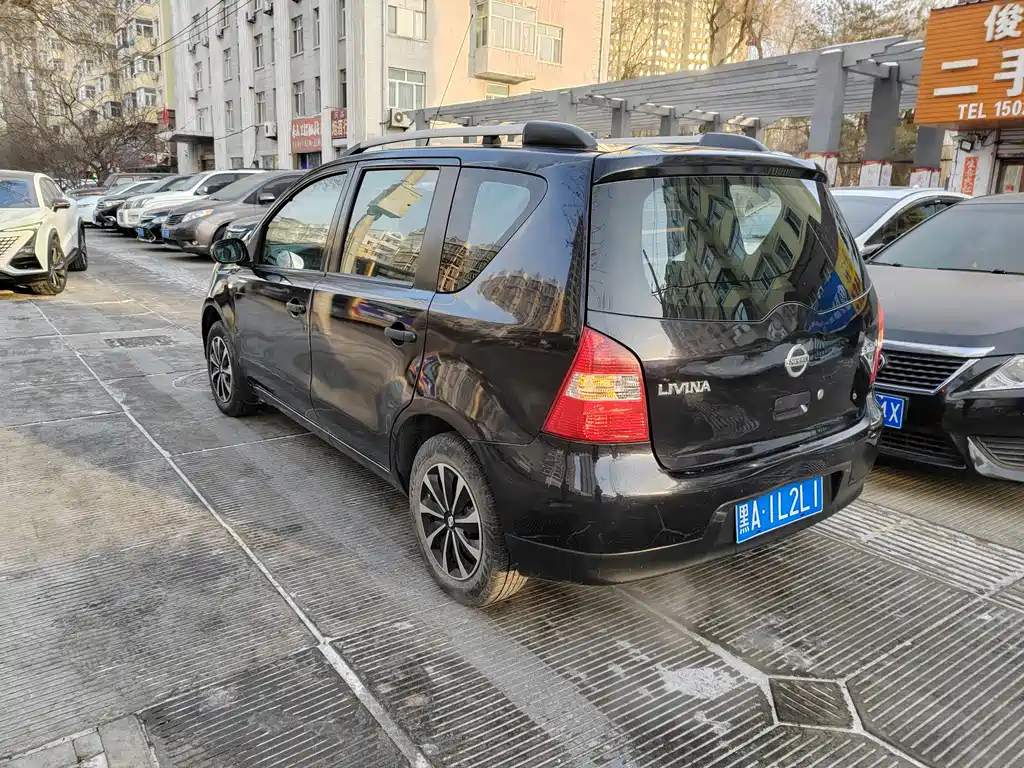Nissan Livina 2013