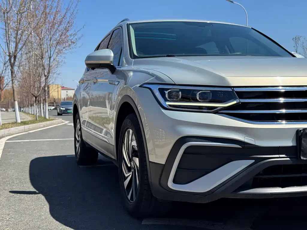 Volkswagen Tiguan L 2023