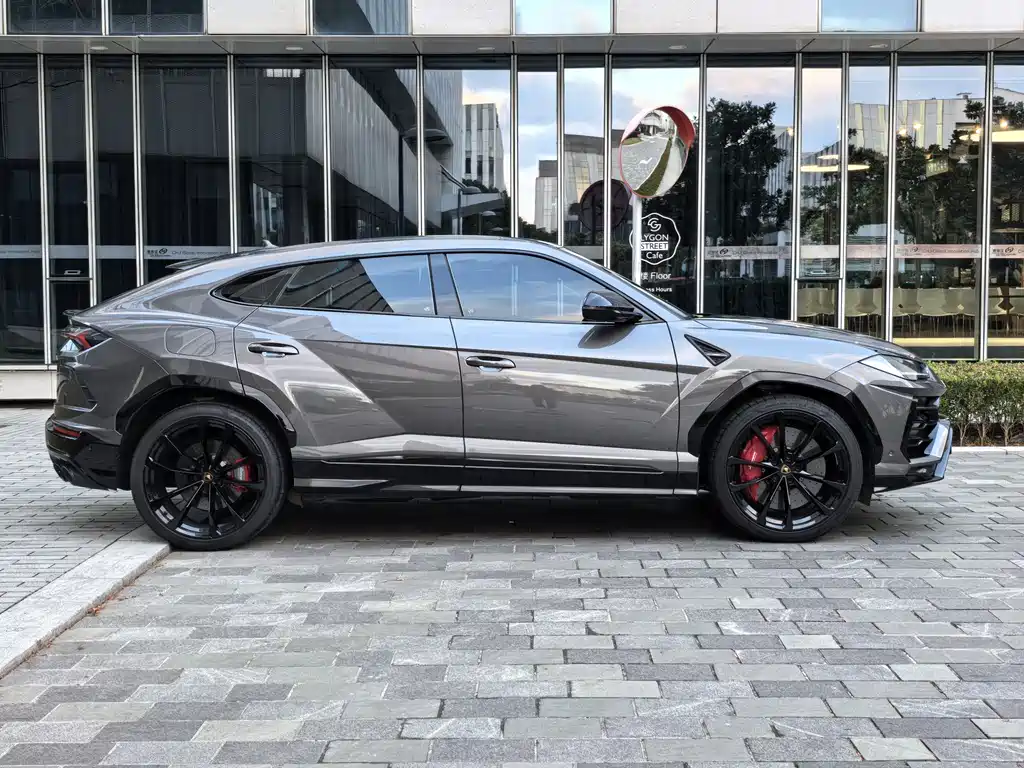 Lamborghini Urus 2023 — фото 5